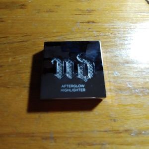 Urban Decay Afterglow Highlighter in Sin (No box)